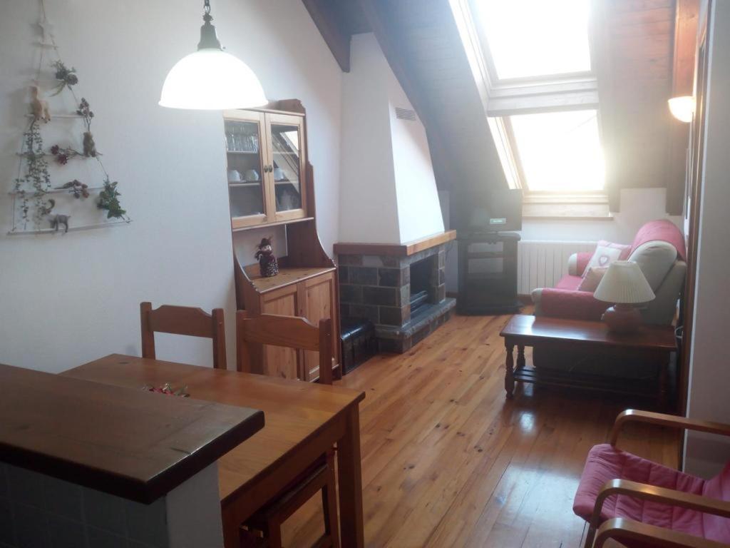 Apartament Esterri 에스테리 다네우 외부 사진